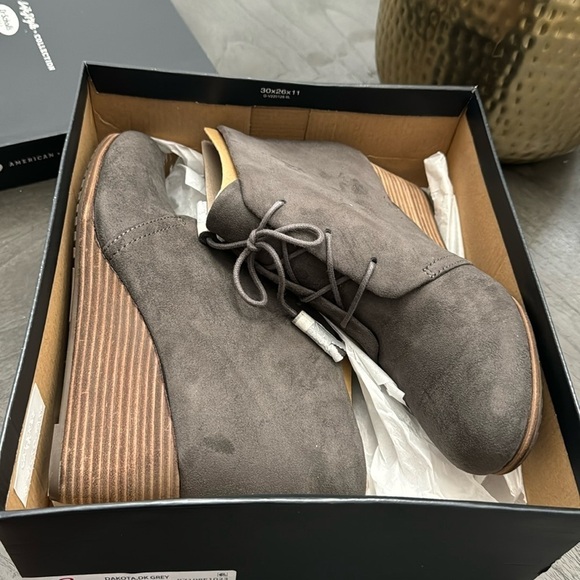 WOMEN'S DR. SCHOLLS DAKOTA WEDGE BOOTIES - Picture 2 of 8